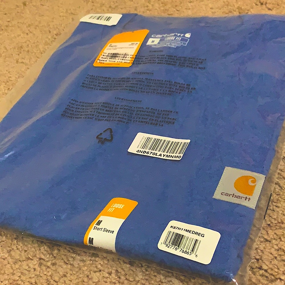 New With Tags Carhartt Men’s Pocket Tee